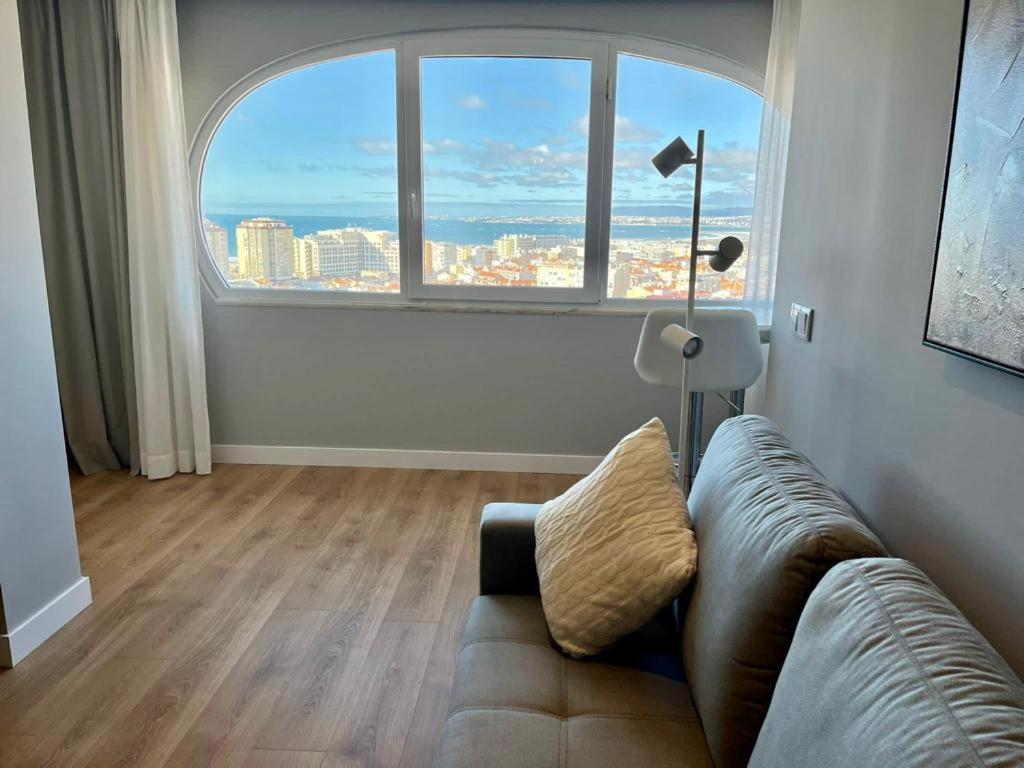 T2 Com Uma Vista Deslumbrante Sobre O Atlantico! Apartman Costa de Caparica Kültér fotó